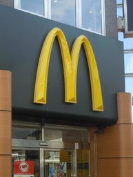 マクドナルド 新横浜駅前店の画像1