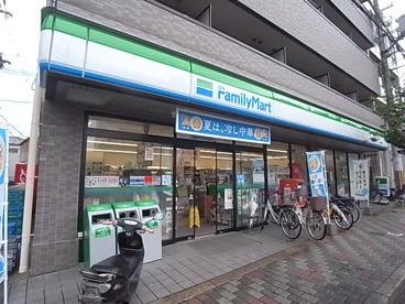 ファミリーマート大東野崎店の画像1