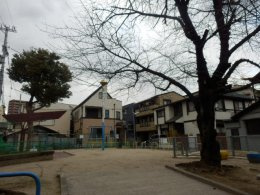 藤の棚児童遊園の画像1