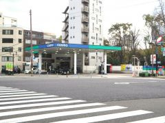 小浦石油（株） 靭給油所の画像1