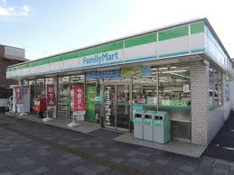  ファミリーマート 栄スポーツセンター店