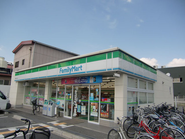 ファミリーマート八尾跡部北の町店の画像1