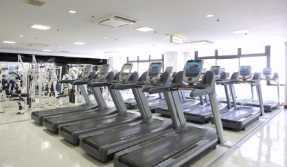 東急スポーツオアシス梅田店｜フィットネスクラブ・ジムの画像1