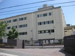 高槻市立芝谷中学校の画像1