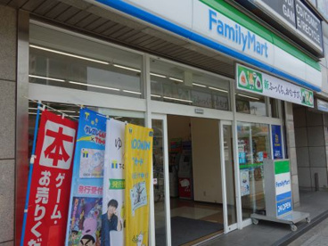 ファミリーマート高速長田駅前店の画像1