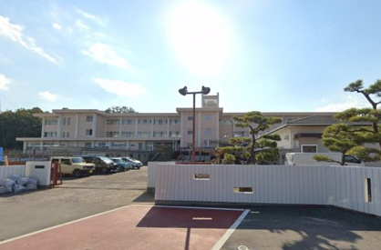 四日市市立朝明中学校の画像1
