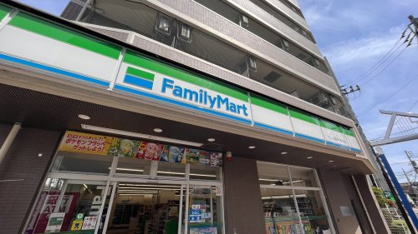 ファミリーマート東府中駅前店の画像1