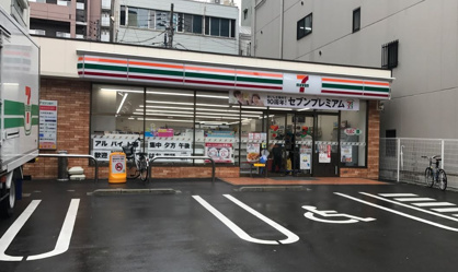 セブン-イレブン大阪京町堀１丁目店の画像1