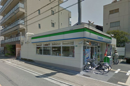 ファミリーマート内代町二丁目店の画像1