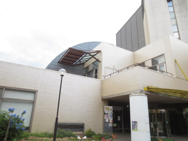伊勢原市役所 伊勢原市図書館の画像1