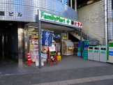ファミリーマート＋薬ヒグチ日暮里店