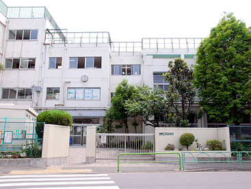 世田谷区立瀬田中学校の画像1