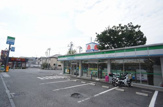 ファミリーマート美女木八丁目店