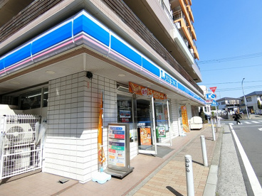 ローソン 仲町台一丁目店の画像1