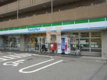 ファミリーマート戸田全農通り店