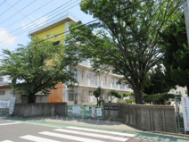 蕨市立塚越小学校