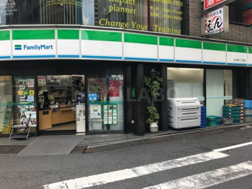 ファミリーマート大塚駅北口店 ファミリーマート大塚駅北口店の画像1