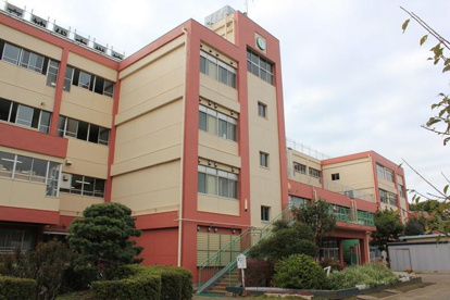調布市立神代中学校の画像1