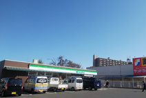 ファミリーマート狭山富士見通り店