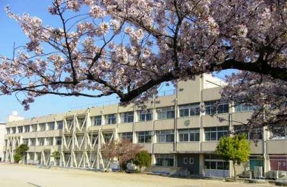 宇治市立西大久保小学校の画像1