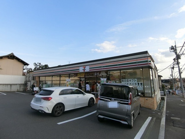 セブンイレブン 横浜すみれが丘店の画像1