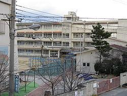 日置荘西小学校の画像1