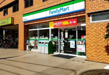 ファミリーマート 坂戸駅北口店