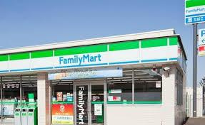  ファミリーマート堺錦綾町店の画像1