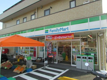 ファミリーマート六浦4丁目店の画像1