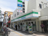 ファミリーマート築港店