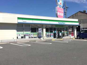  ファミリーマート堺山本町店の画像1