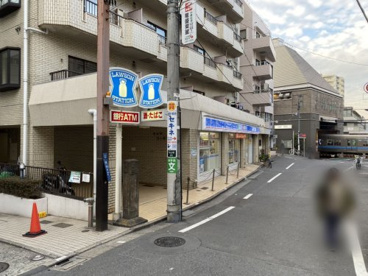ローソン 神泉駅前店の画像1