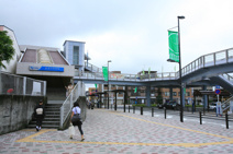 東海大学前駅