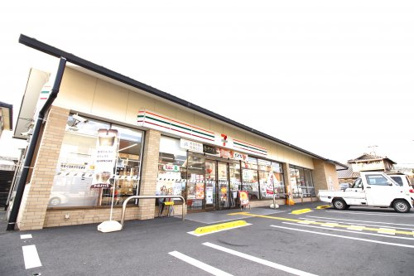 セブンイレブン 京都山科百々町店の画像1