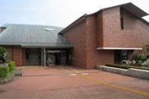 秦野市立図書館