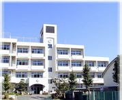 秦野市立東中学校
