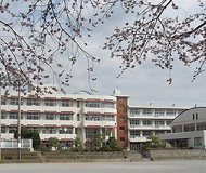 秦野市立南中学校