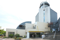 伊勢原市図書館