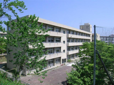 箕面市立第六中学校の画像1