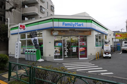 ファミリーマート中野鷺宮一丁目店の画像1