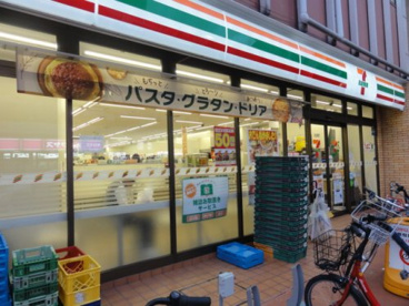 セブン-イレブン 新宿大久保通り店の画像1
