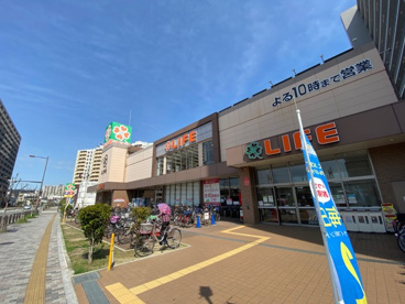 ライフ 堺駅前店の画像1