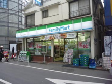 ファミリーマート柴崎千駄ケ谷店