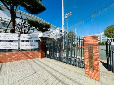 世田谷区立緑丘中学校の画像1