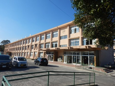 瀬戸市立南山中学校 校舎 瀬戸市立南山中学校の画像1