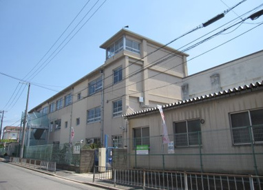 殿馬場中学校の画像1