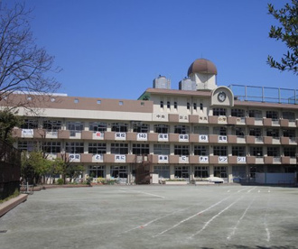 中央区立有馬小学校の画像1