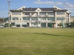 鳥取市立遷喬小学校の画像1