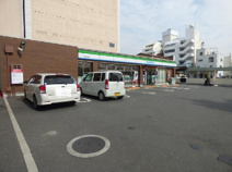 ファミリーマート甲府中央店