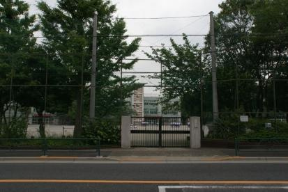 杉並区立中瀬中学校の画像2